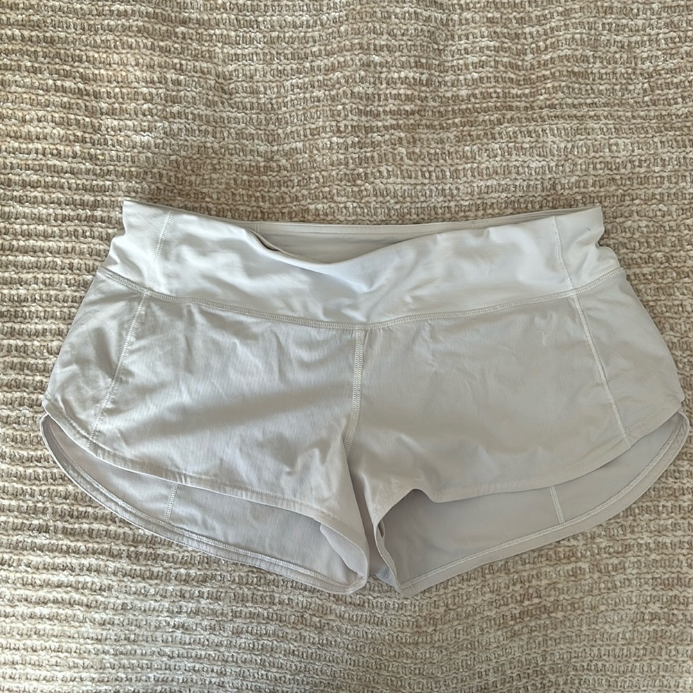 Lululemon Speed Up Shorts 2.5